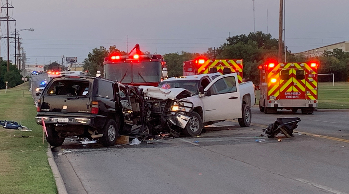 Head-on Crash Near Kirby Park | Live Photo Matt Trammell