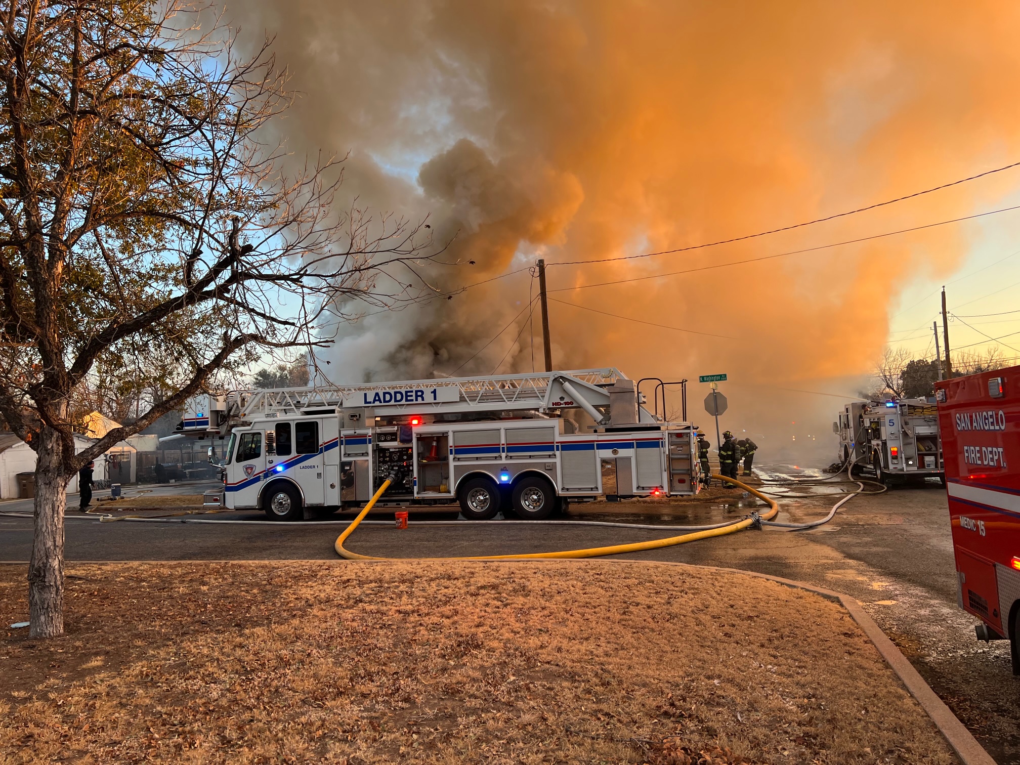 San Angelo Firefighters Battle House Blaze (LIVE! Photo/Yantis Green)
