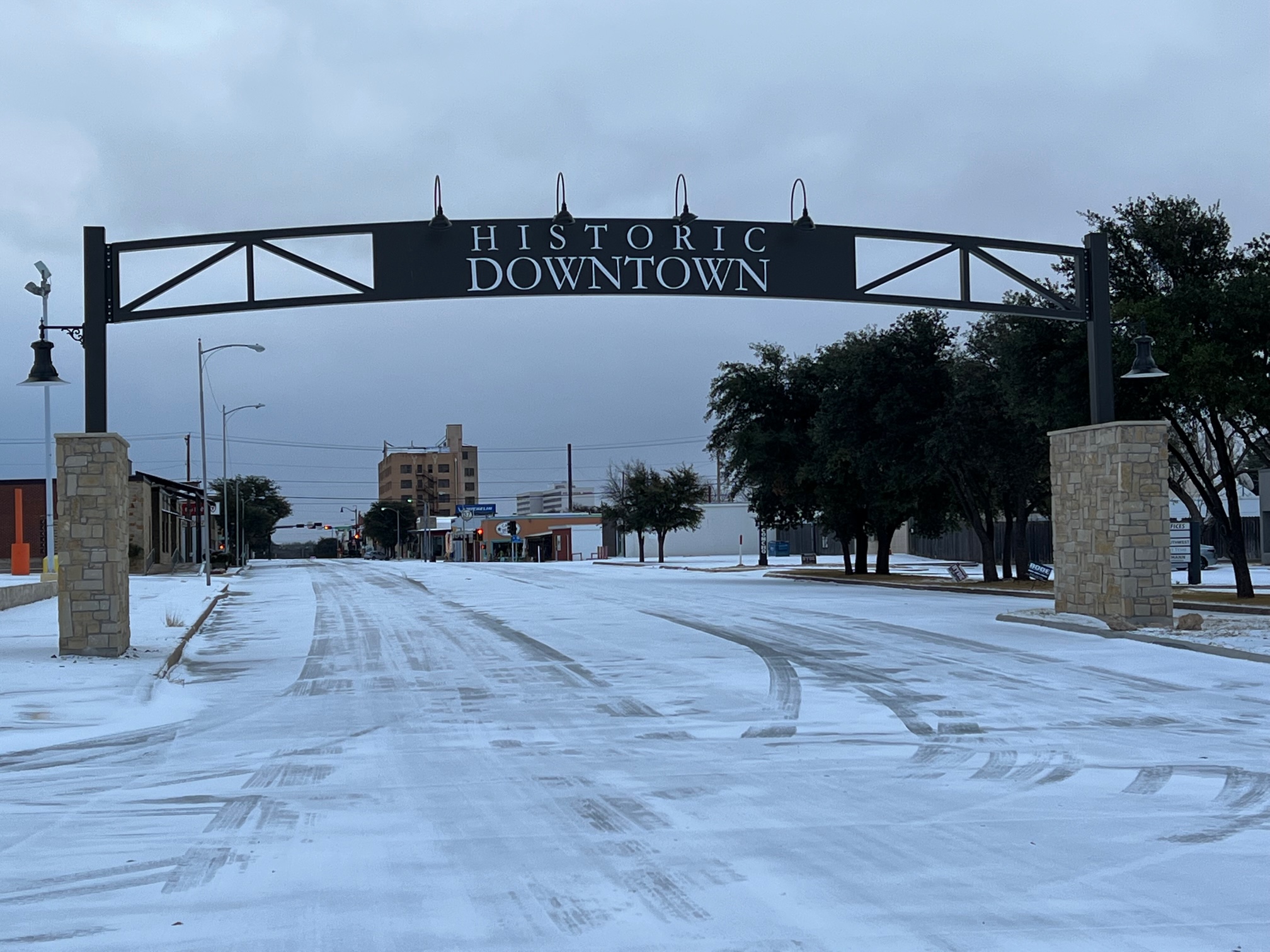 Snow in Historic Downtown San Angelo Feb. 2022 (LIVE! Photo/Yantis Green)