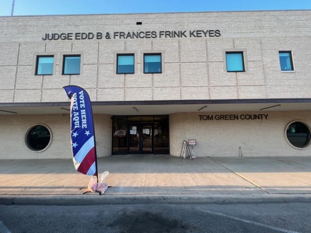 Keyes Building Vote 2022 (LIVE! Photo/Yantis Green)