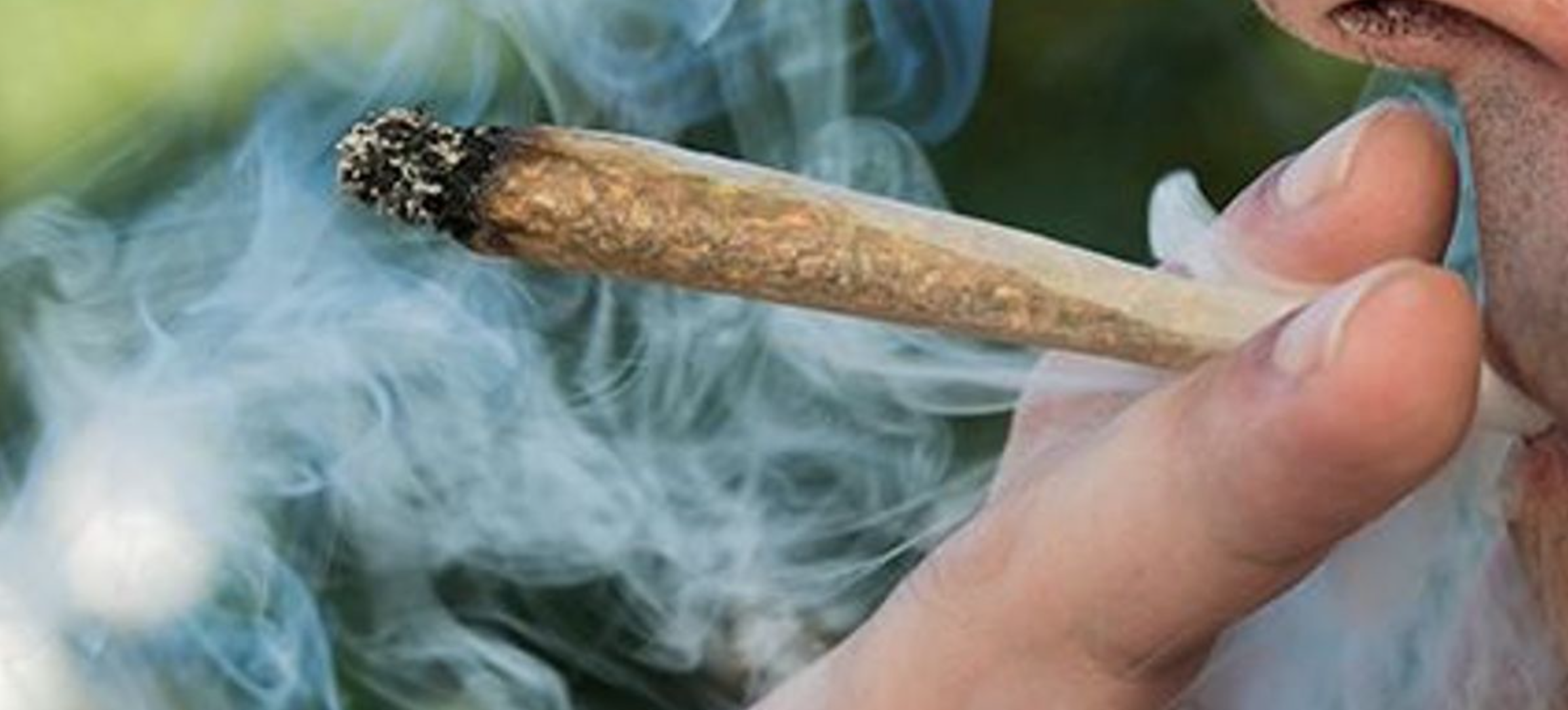 Smoking a Marijuana Blunt (Courtesy/Healthday)