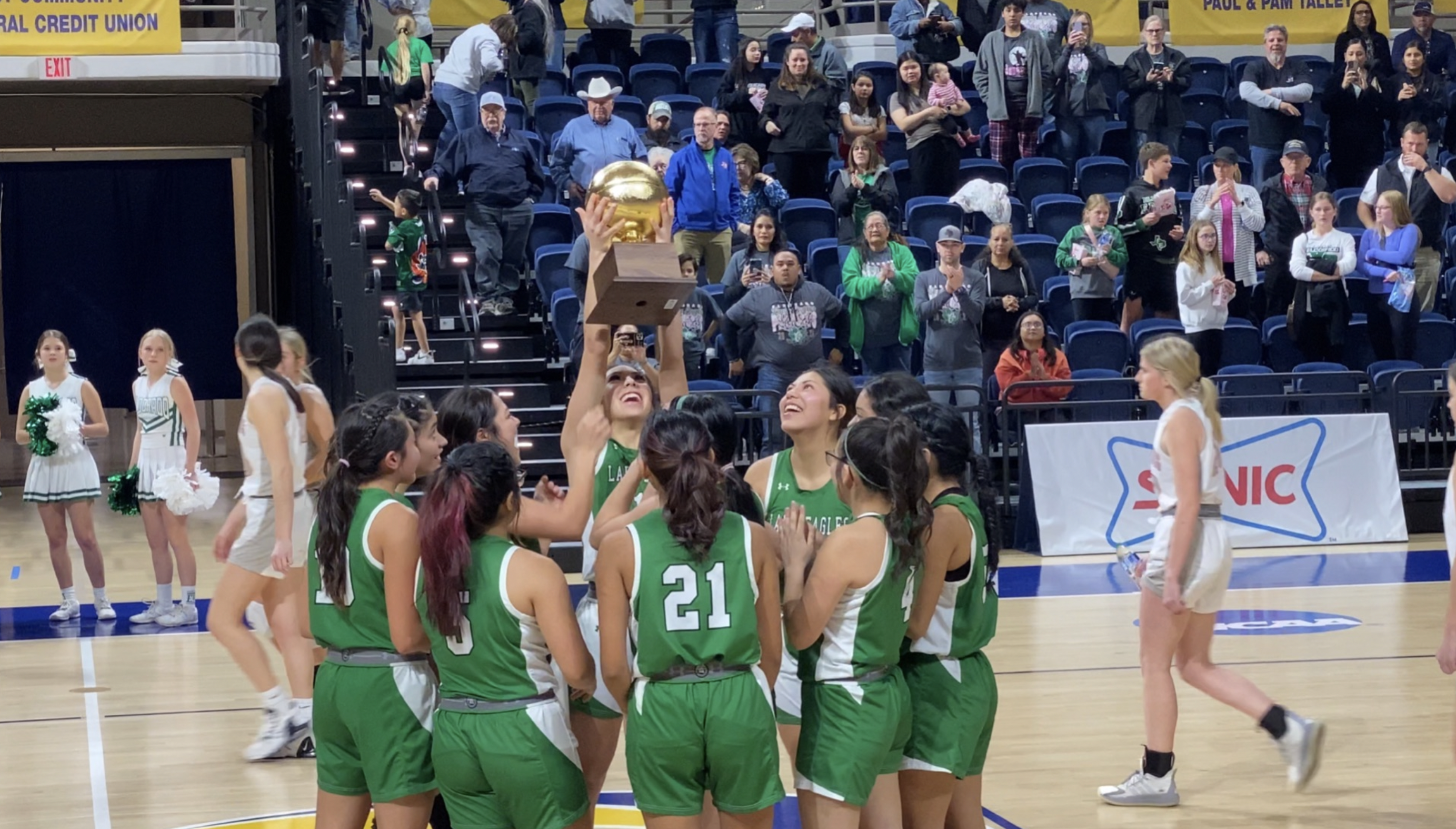 The Eldorado Lady Eagles Advance to Area!