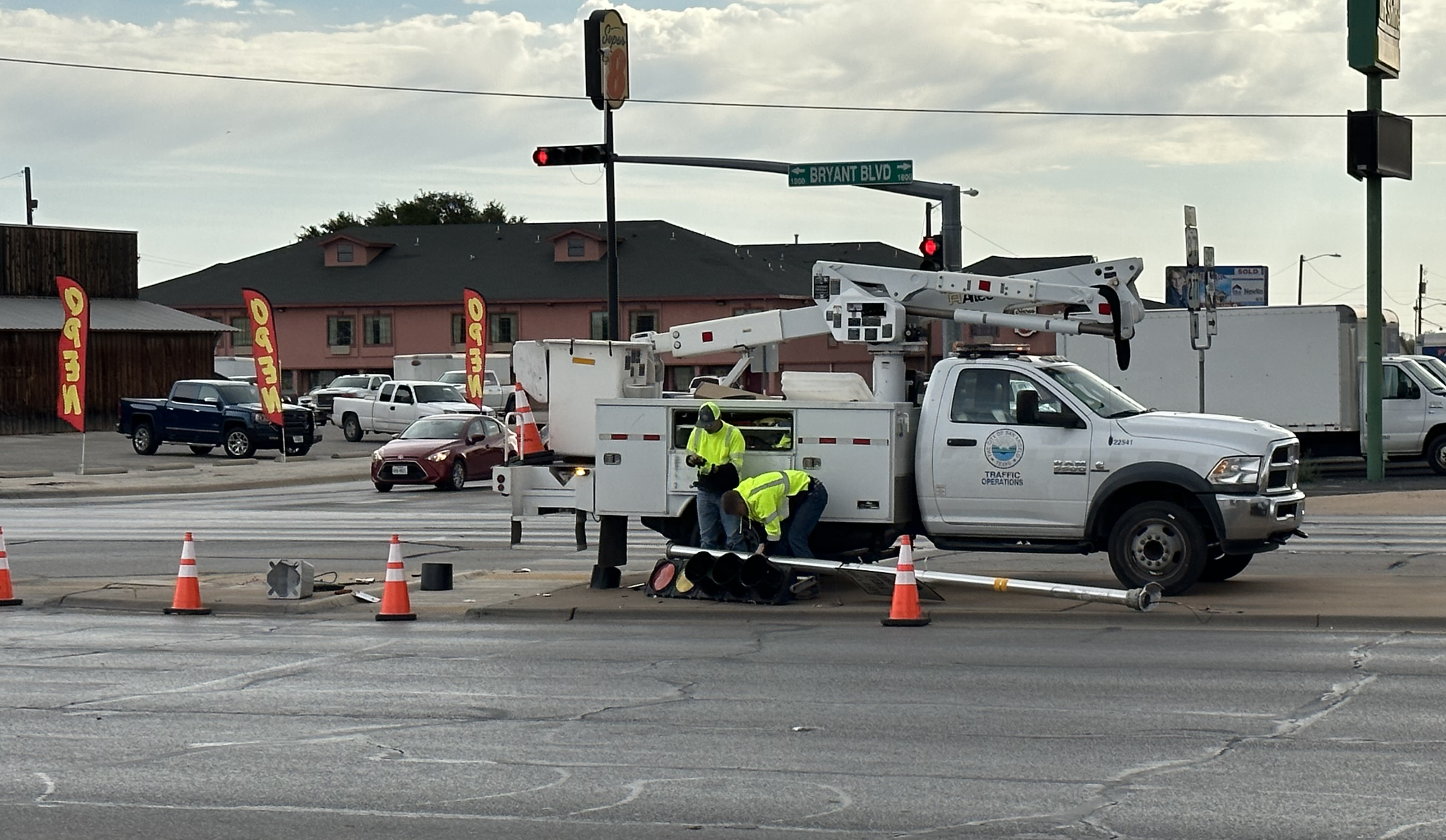 Traffic Signal Taken Out on Apr. 17, 2023
