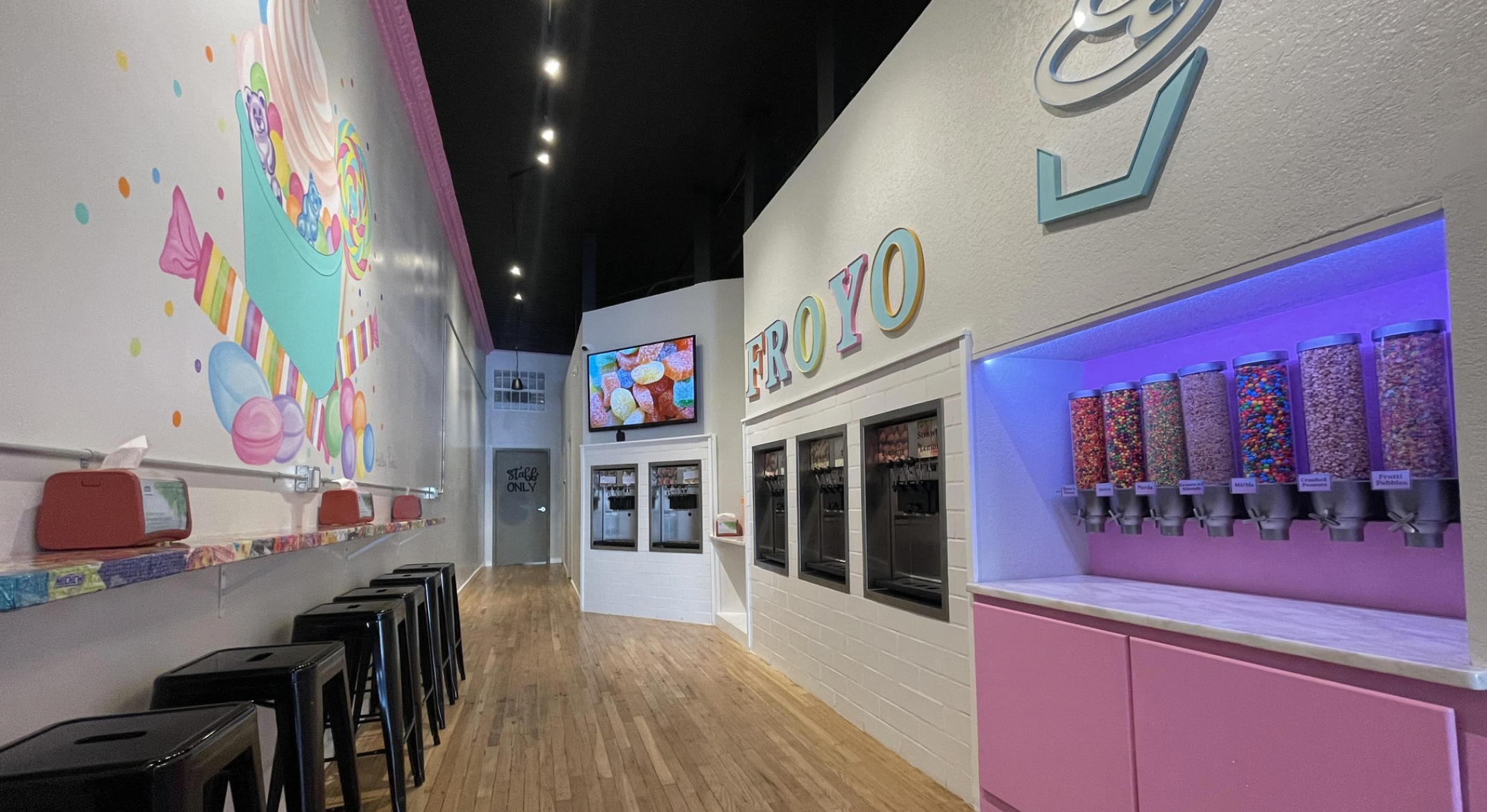 FroYo &amp; Sweets Downtown