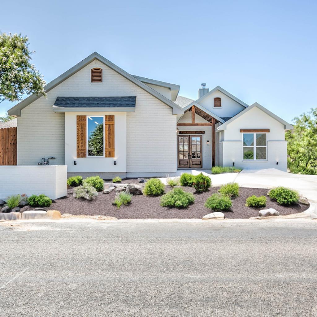 2126 Valleyview Blvd