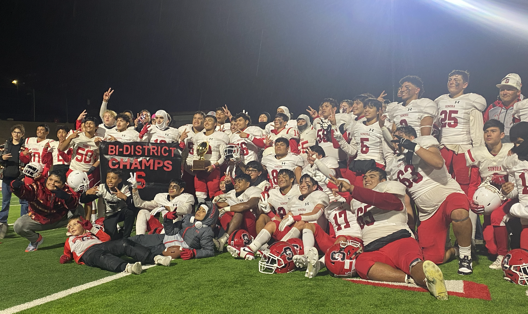 The Sonora Broncos are Bi-District Champs with a 29-27 win over the Anson Tigers.