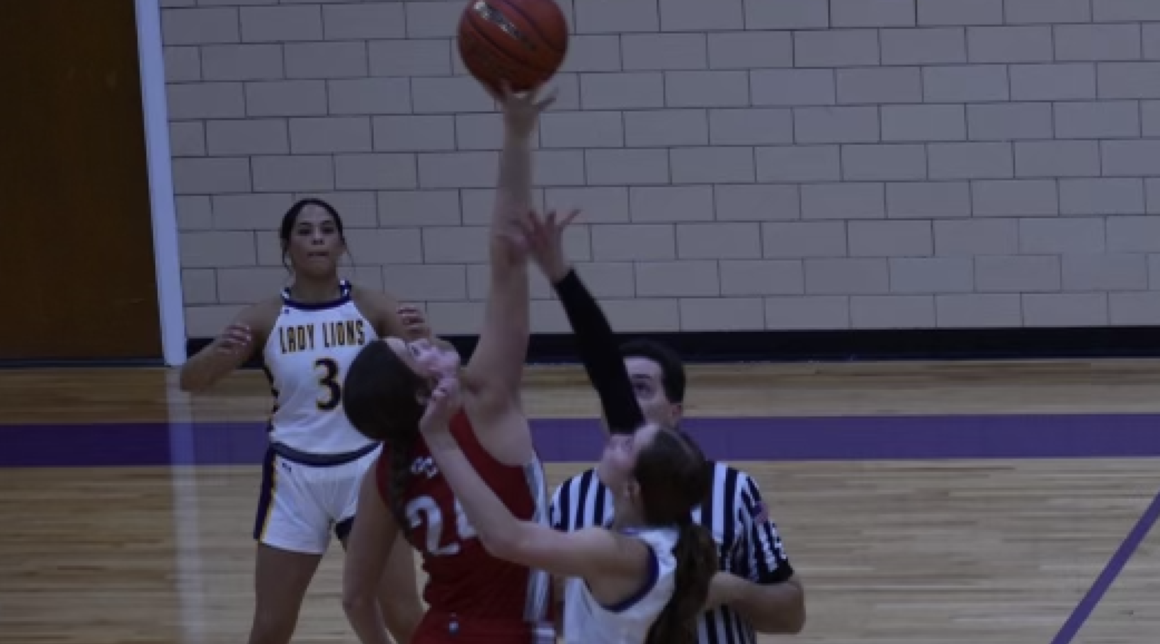 Christoval Lady Cougars Square Off Against the Ozona Lady Lions in District Matchup