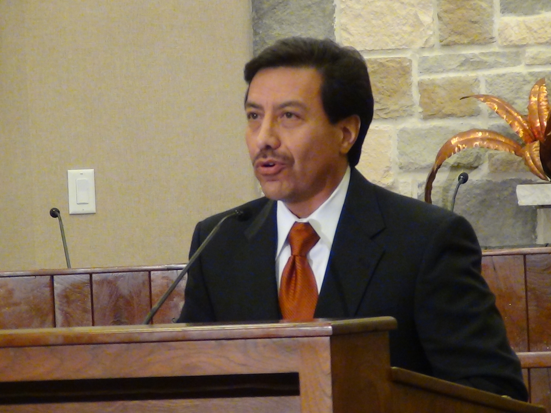 Roland Peña addresses the media (LIVE! photo by Cheyenne Benson)