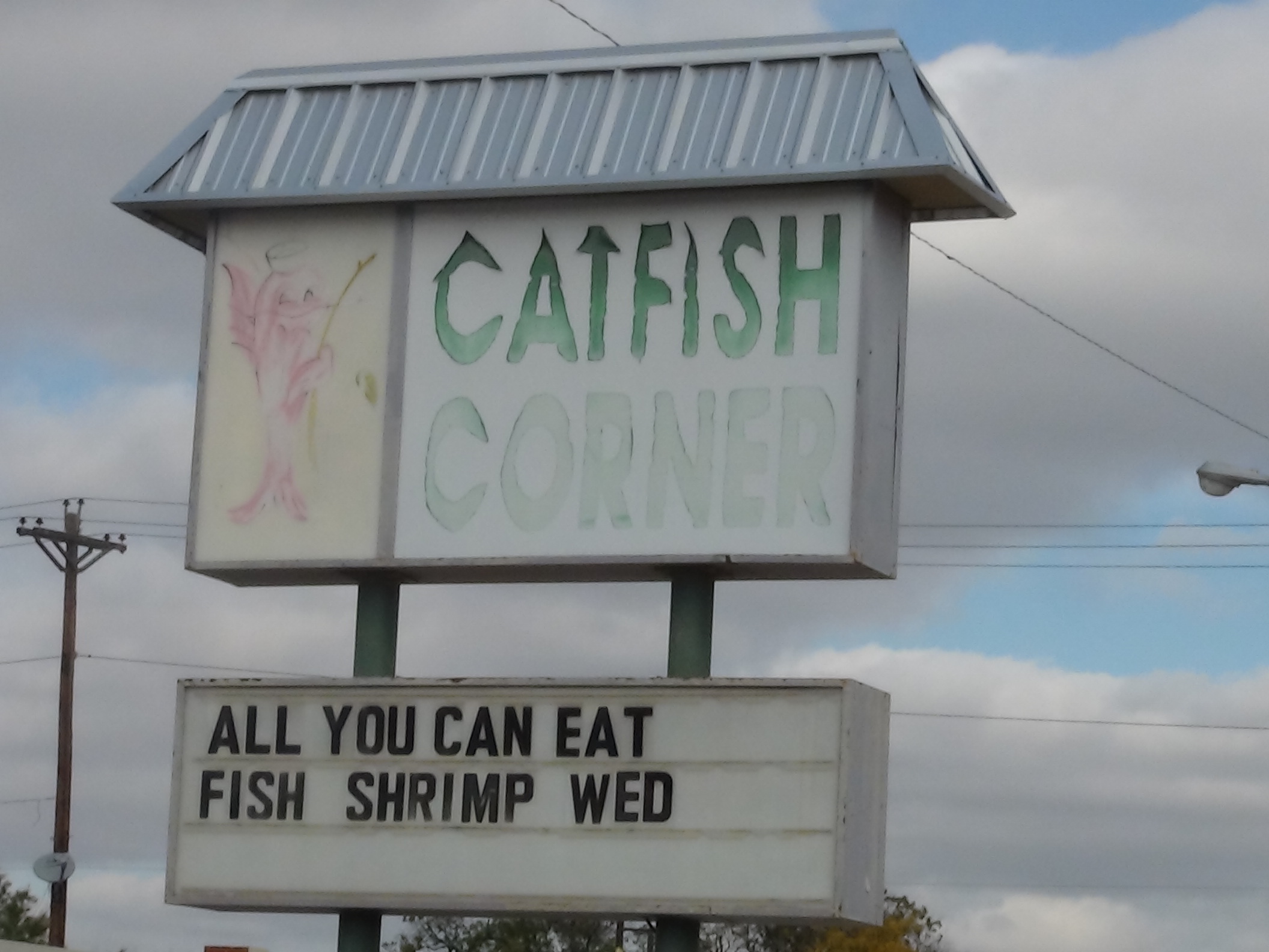 No revamped sign yet, but the old one still stands (LIVE! photo by Cheyenne Benson)