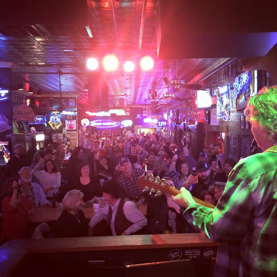Charlie Robison performs to a packed house at Blaine's in November. (Contributed/Katie Bollinger)