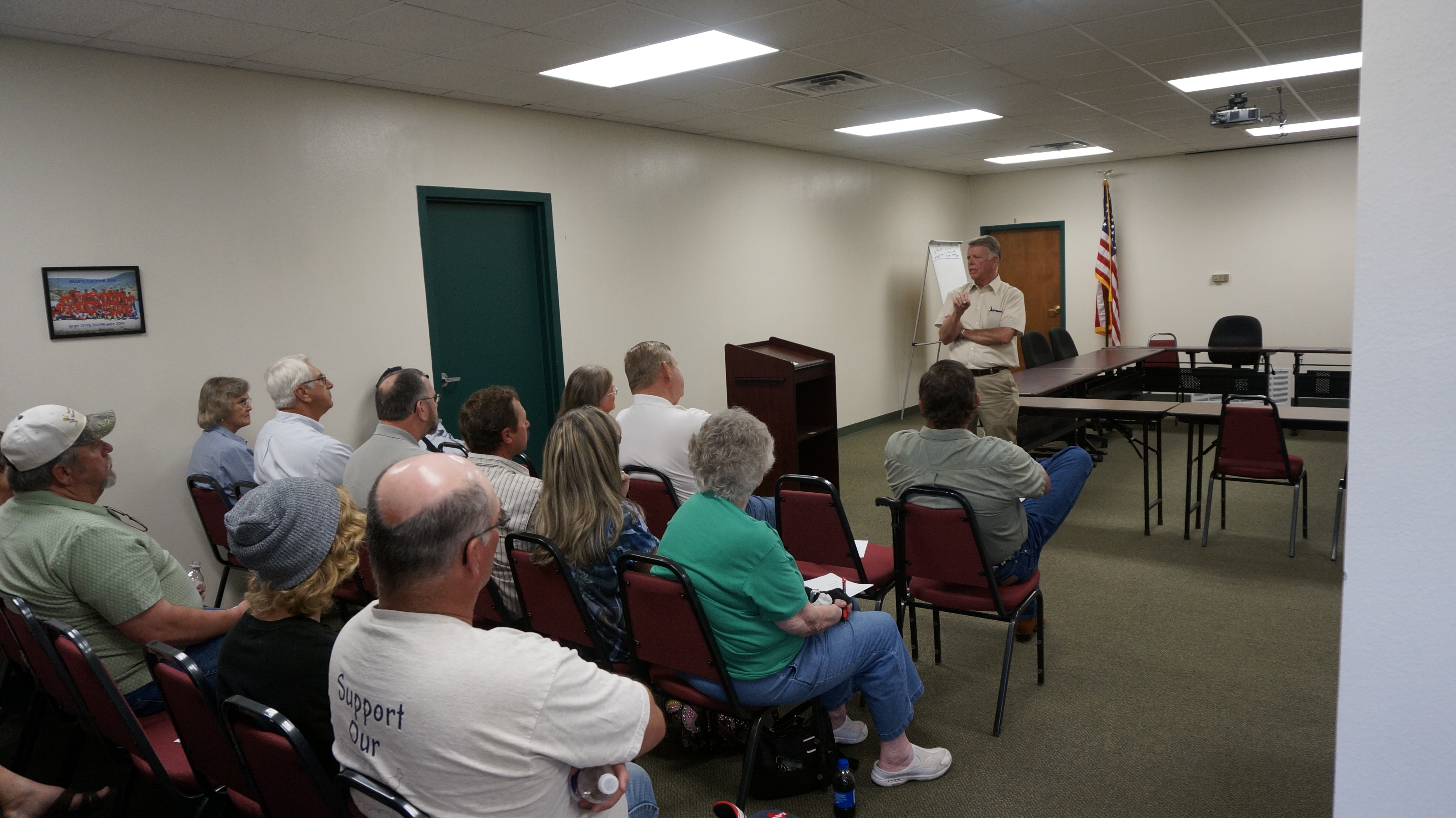 Rick Bacon meets with the community Tuesday night (LIVE! photo/Amanda Henson)