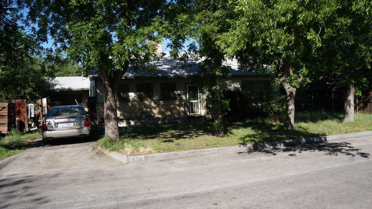 The Sullivan residence at 516 S. Jefferson. (LIVE! Photo/John Basquez)