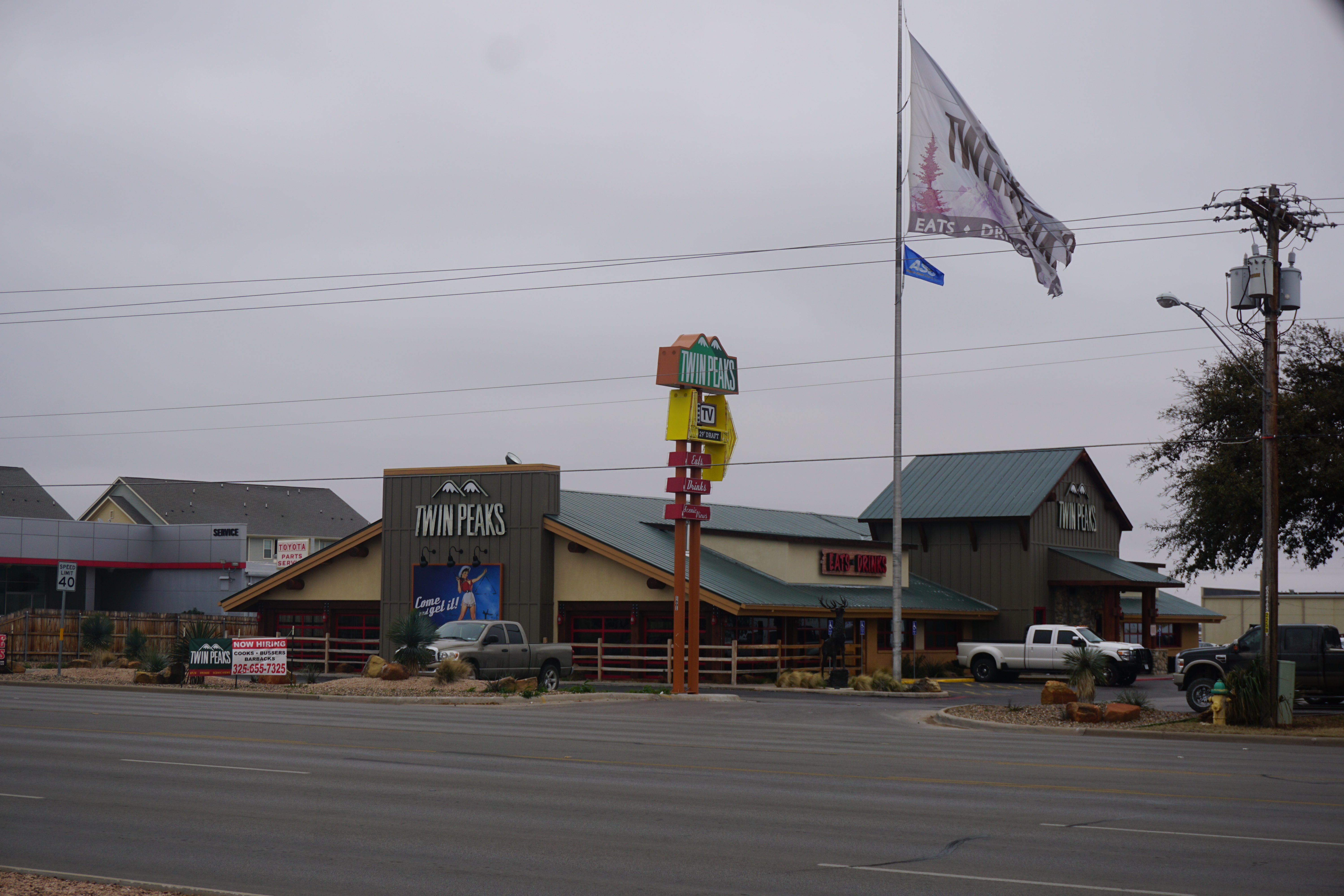 Twin Peaks. (LIVE! Photo/John Basquez)