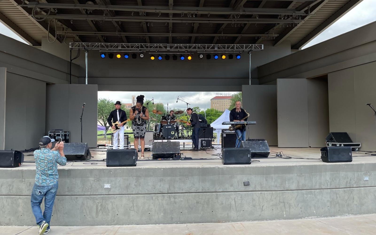 Rochelle and the Sidewinders at the 12th Annual San Angelo Blues Festival