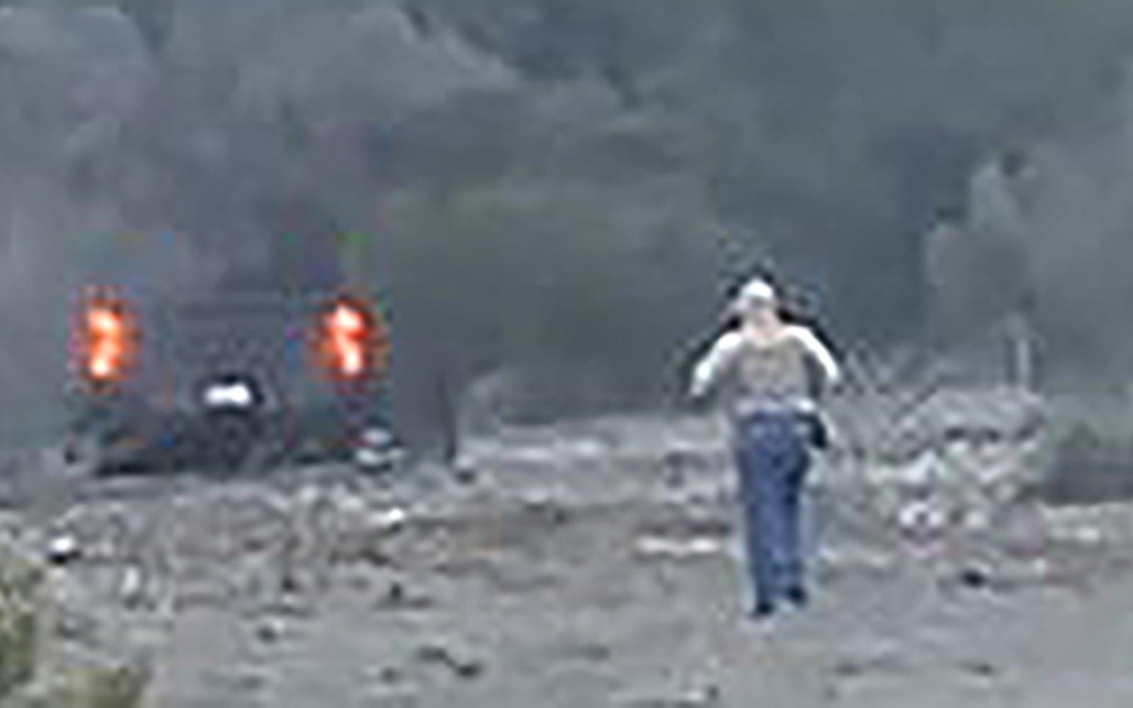 A vehicle that is suspected of hauling illegal aliens crashed and the illegal aliens fled the scene just before sundown Sunday.