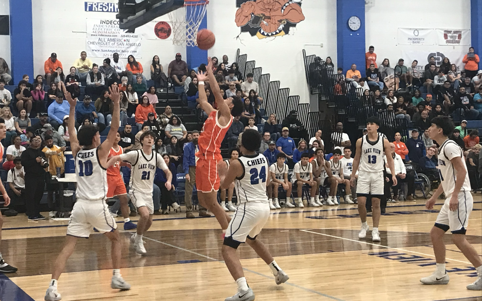 Central's Trey Allen lays the ball up in traffic in the Bobcats' win over Lake View in the Doug McCutchen Tournament championship game Saturday, Dec. 6, 2025.