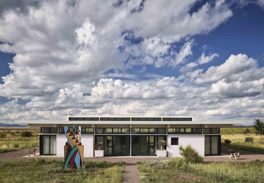 The 10-acre Marfa retreat, listed for $3.7 million, features a modern, minimalist design with expansive views of the West Texas landscape. (Photo courtesy of Marfa Vista Real Estate)