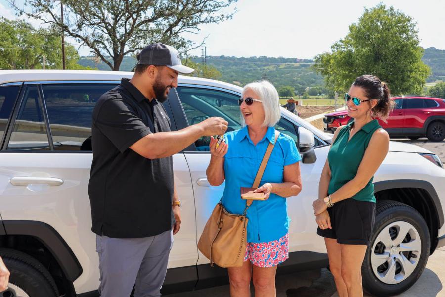 WITH EACH VEHICLE AND CAMPER DEDICATION, SAMARITAN’S PURSE STAFF SHARE THE MESSAGE OF THE GOSPEL OF JESUS CHRIST.