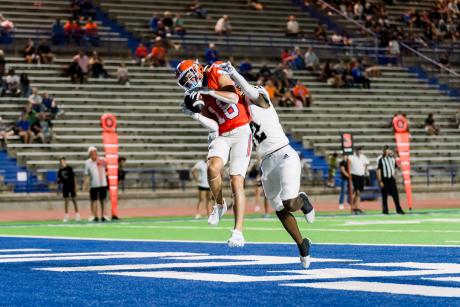 Central's Jimmy Edwards makes a difficult touchdown catch against Abilene High on Friday, Aug. 30, 2024, at San Angelo Stadium.