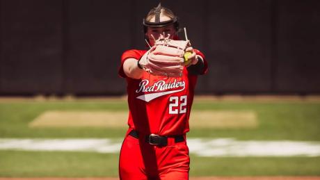 The University of Texas softball team has added left-handed pitcher Samantha Lincoln from Texas Tech through the transfer portal, strengthening its pitching staff as the back-to-back defending national champions prepare for the 2027 season.