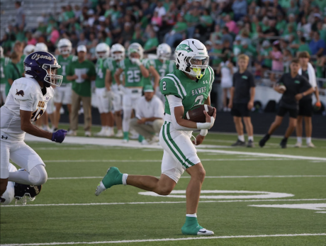 Wall running back Gunner Garza breaks loose against Ozona on Friday, Sept. 18, 2026.
