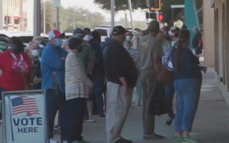 Huge Lines Form on First Day of Early Voting