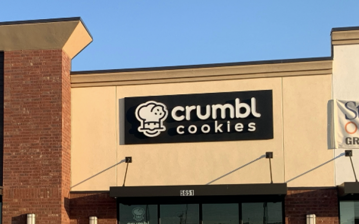 Crumbl Cookie
