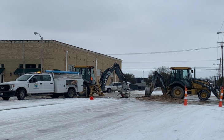 City Water Crews Repairing Water Main Break on Twohig and Randolph
