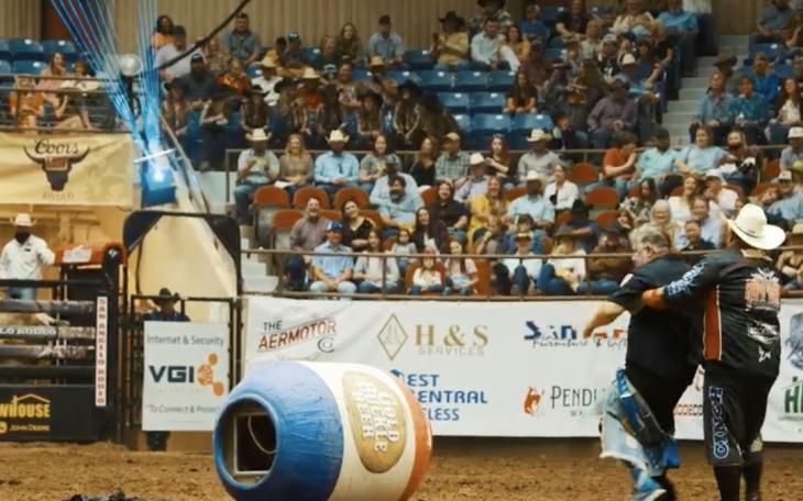 Police Chief Frank Carter battles the bulls at the 2021 San Angelo Rodeo