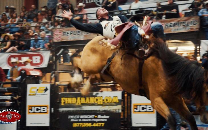 Horse drama at the 2021 San Angelo Rodeo Cinch Chute Out