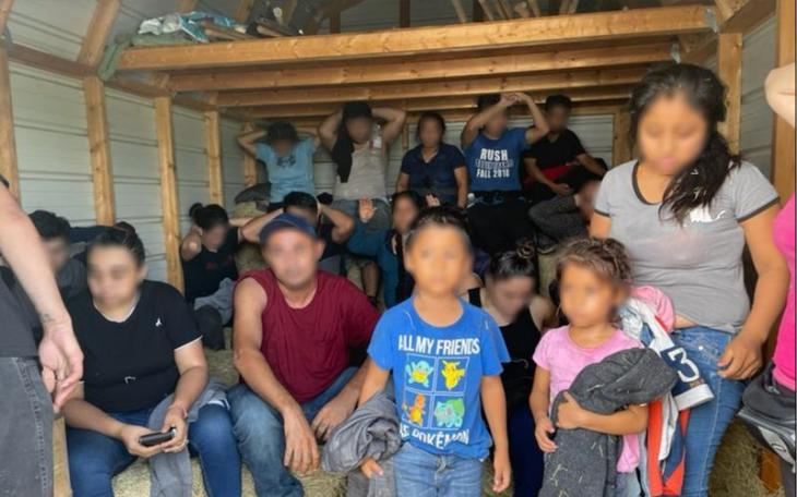 Group of Illegal Aliens in Laredo (Contributed/CBP)