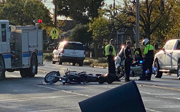 Motorcycle Crash 19th St. (LIVE! Photo/James Bouligny)