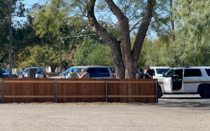 Tom Green County Law Enforcement Surround Cheyenne Crossing Apartments on Nov. 9, 2021