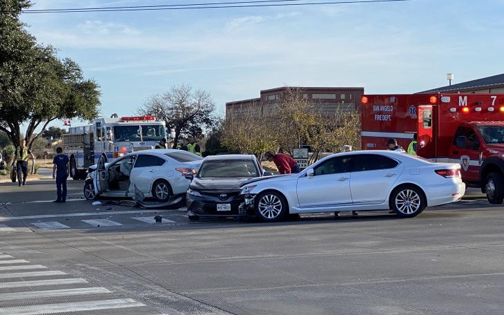 Three-Car Crash on Knickerbocker Road