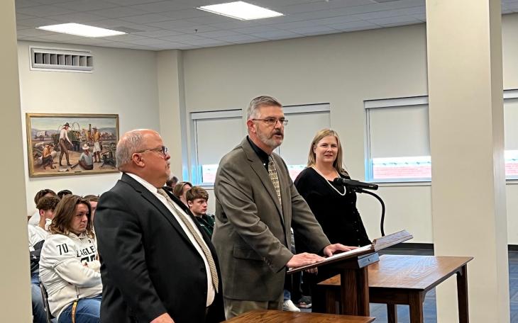 Picture (l to r) Tommy LaFon, Judge Jay Weatherby, Judge Carmen Dusek (LIVE! Photo/Yantis Green)