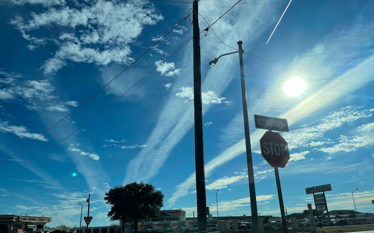 Alleged Chem Trails in San Angelo Sent by Viewer