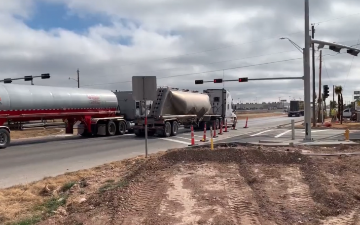 Light at 33rd and Bryant