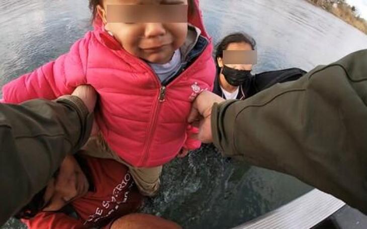 Del Rio Border Agents Rescue Baby (Contributed/CBP)