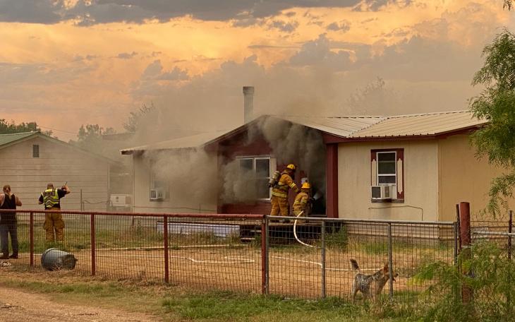 Fire Destroys Grape Creek Doublewide Mobile Home (LIVE! Photo/James  Bouligny)