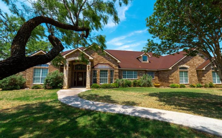 Real Estate: Country Living in the City