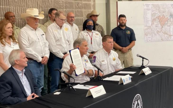 Gov. Abbott Signs Wildfire Disaster Declaration in Glen Rose 7.23.22 (Contributed/gov.texas.gov)