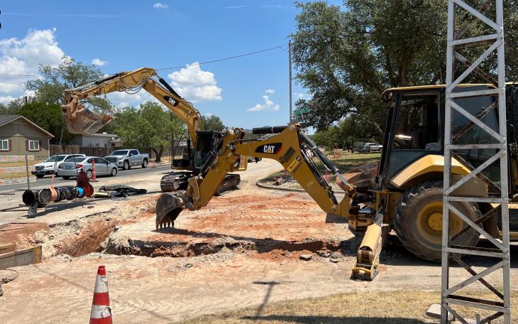 Utility Construction on College Hills 7/22 (LIVE! Photo/Yantis Green)
