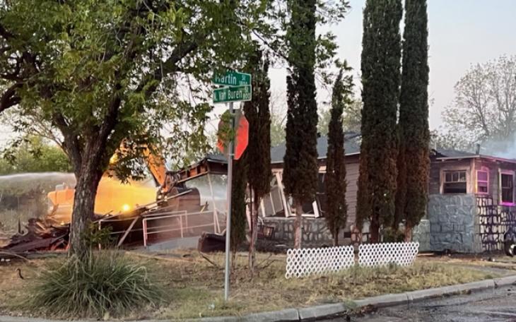 Fire Van Burn &amp; Martin 8.9.22 (LIVE! Photo/Yantis Green)