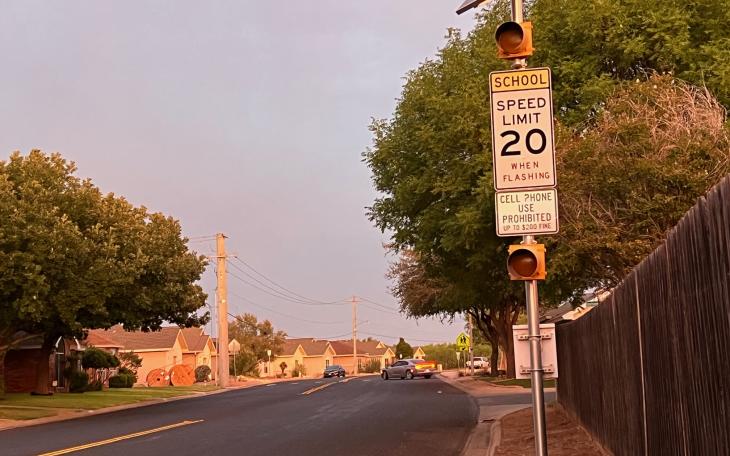 School Zone Caution Lighted Sign (LIVE! Photo/Yantis Green)