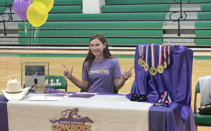 Wall's Shay West Signs With Hardin-Simmons University!