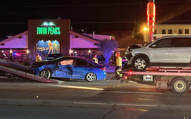 SAN ANGELO, TX — A crash closed down most of the lanes on Knickerbocker Rd. At S. Jackson St. in front of Twin Peaks Friday evening.
