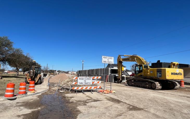 Construction on College Hills at Vista del Arroyo 2.14.23 (LIVE Photo/Yantis Green)