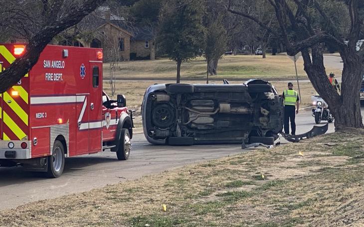 Santa Fe SUV Crashes on Paseo De Vaca (LIVE! Photo/James Bouligny)