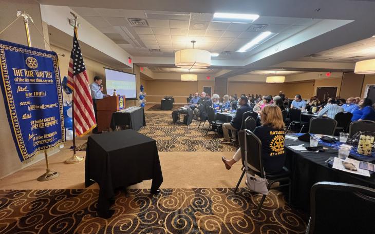 Rotarian Edward Yale opens the presentation of Lake View High School's Top 25 Graduates