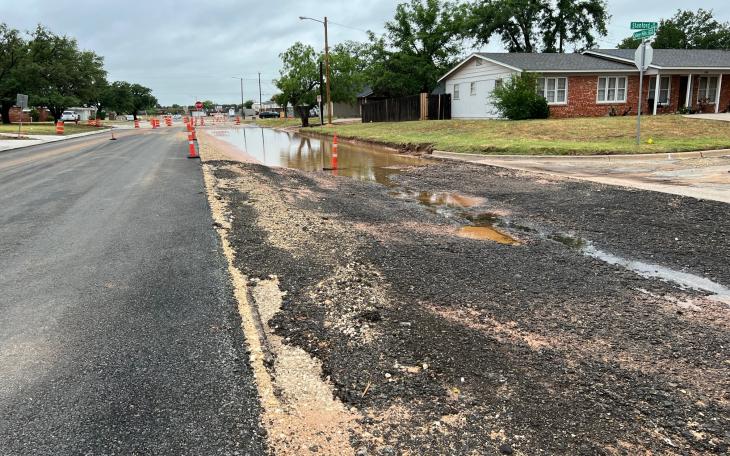 Flooding in College Hills Blvd Construction (LIVE! Photo/Yantis Green)